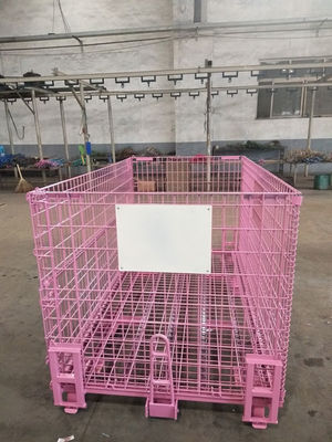 De container van het draadnetwerk in het opslaan van goederen in pakhuis wordt gebruikt dat
